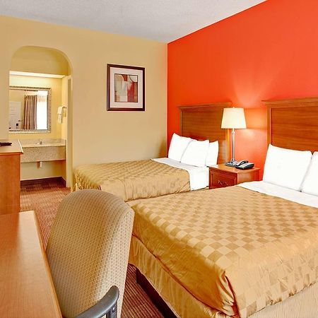 Americas Best Value Inn I-240 Memphis Extérieur photo