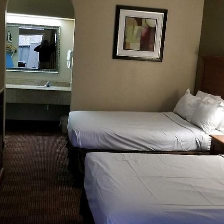 Americas Best Value Inn I-240 Memphis Extérieur photo